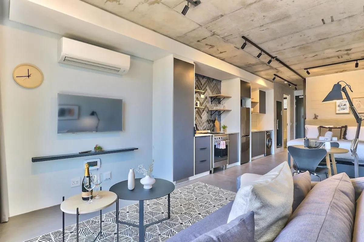 Remote Workers Work From Home Luxury! Secure, Wifi ケープタウン アパート